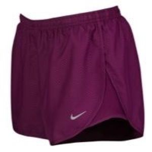 Women’s Nike Modern Tempo running shorts⚡️👟